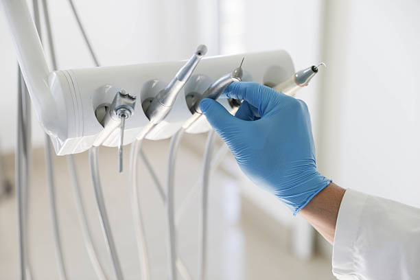 Professional Emergency Dentist technician working in Farr West, UT